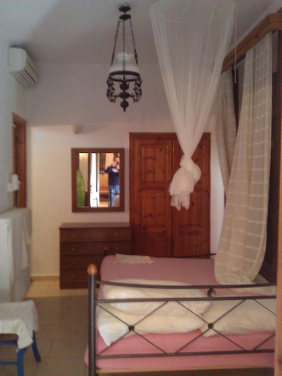 Lela Kaptani Eftalou Olive Grove Mithimna Kamer foto
