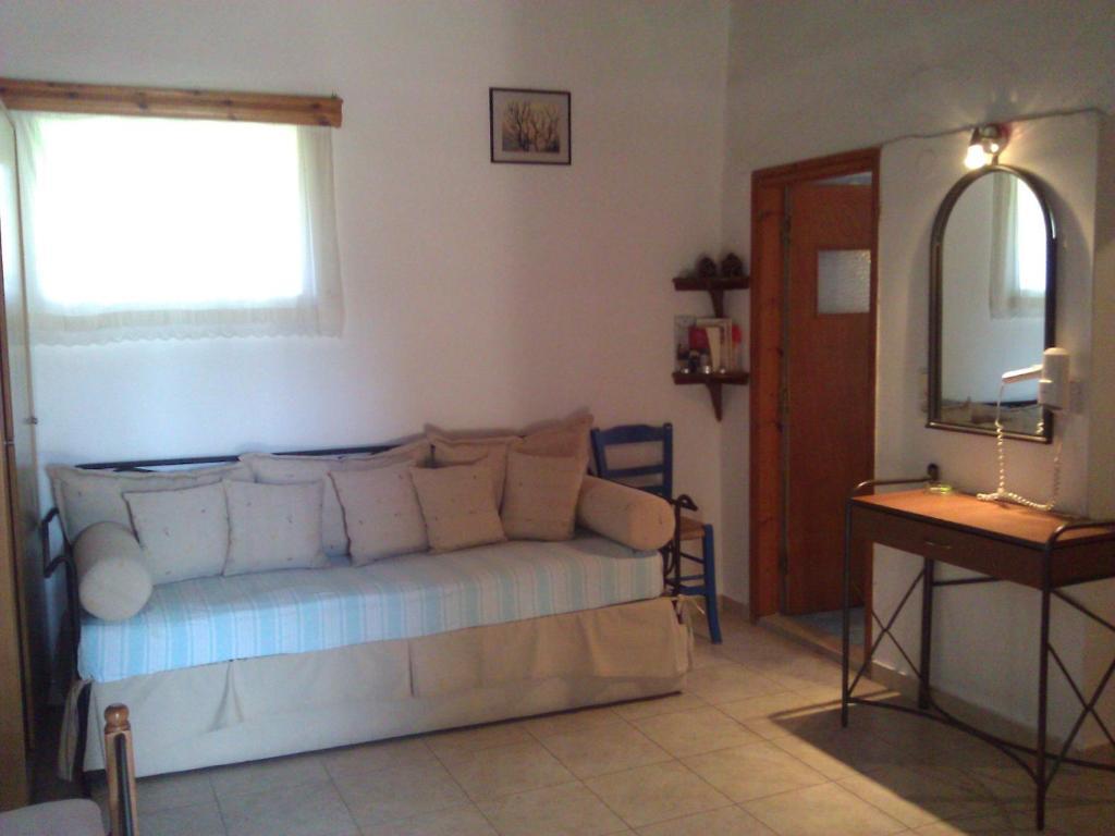 Lela Kaptani Eftalou Olive Grove Mithimna Kamer foto